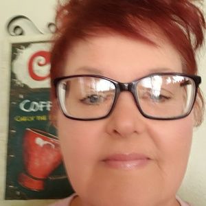 Meet your Posher, Deborah